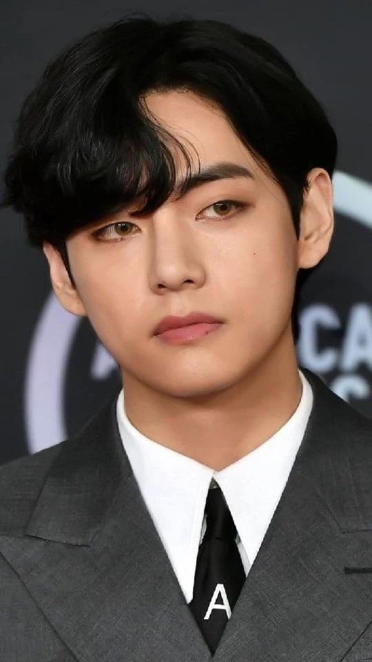 Kim Taehyung  thumbnail