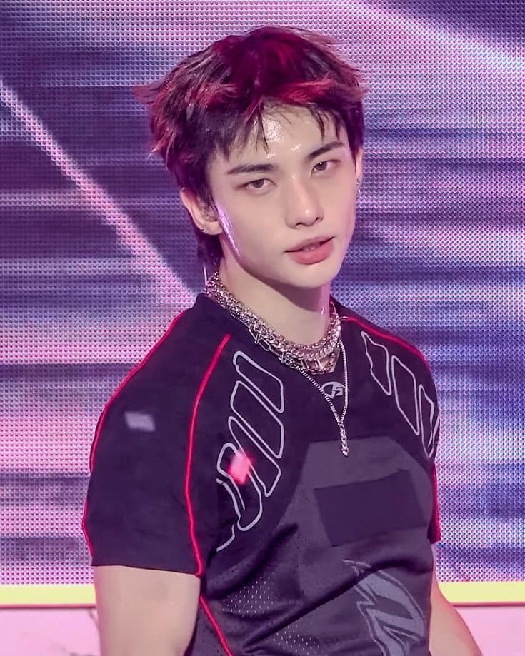 Hwang Hyunjin- STRAYKIDS thumbnail