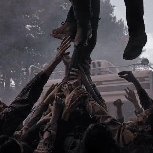Zombie apocalypse/ 🧟 ♀️ thumbnail