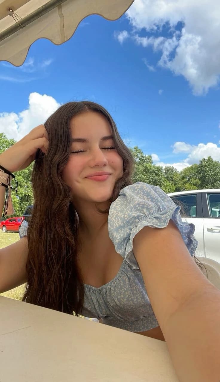 Andrea thumbnail