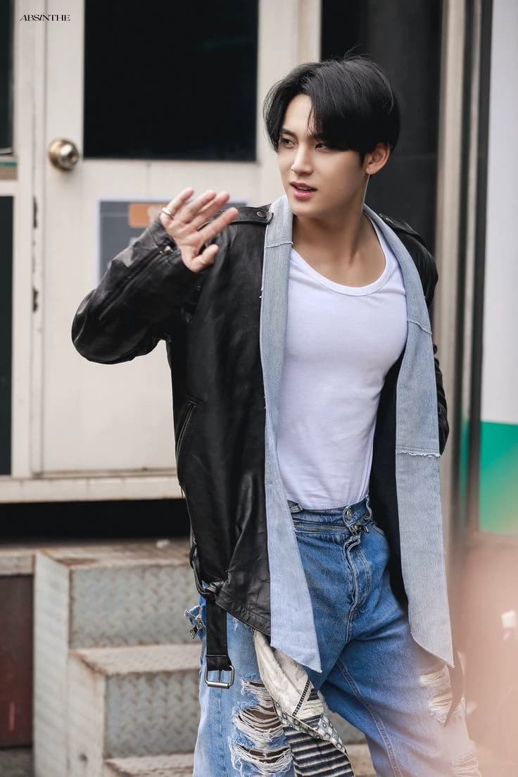 Kim Mingyu thumbnail