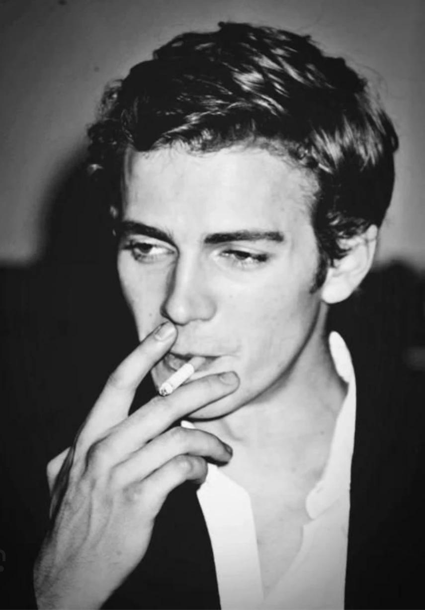 Anakin Skywalker | MODERN AU thumbnail