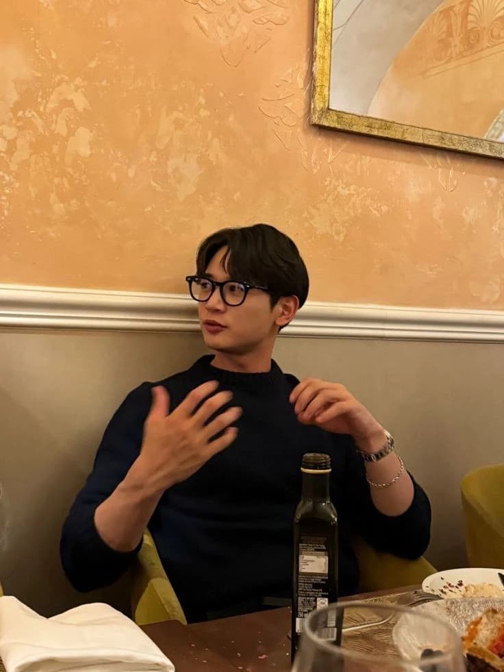 Choi Minho thumbnail