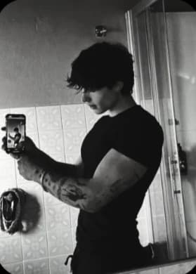 Ian thumbnail
