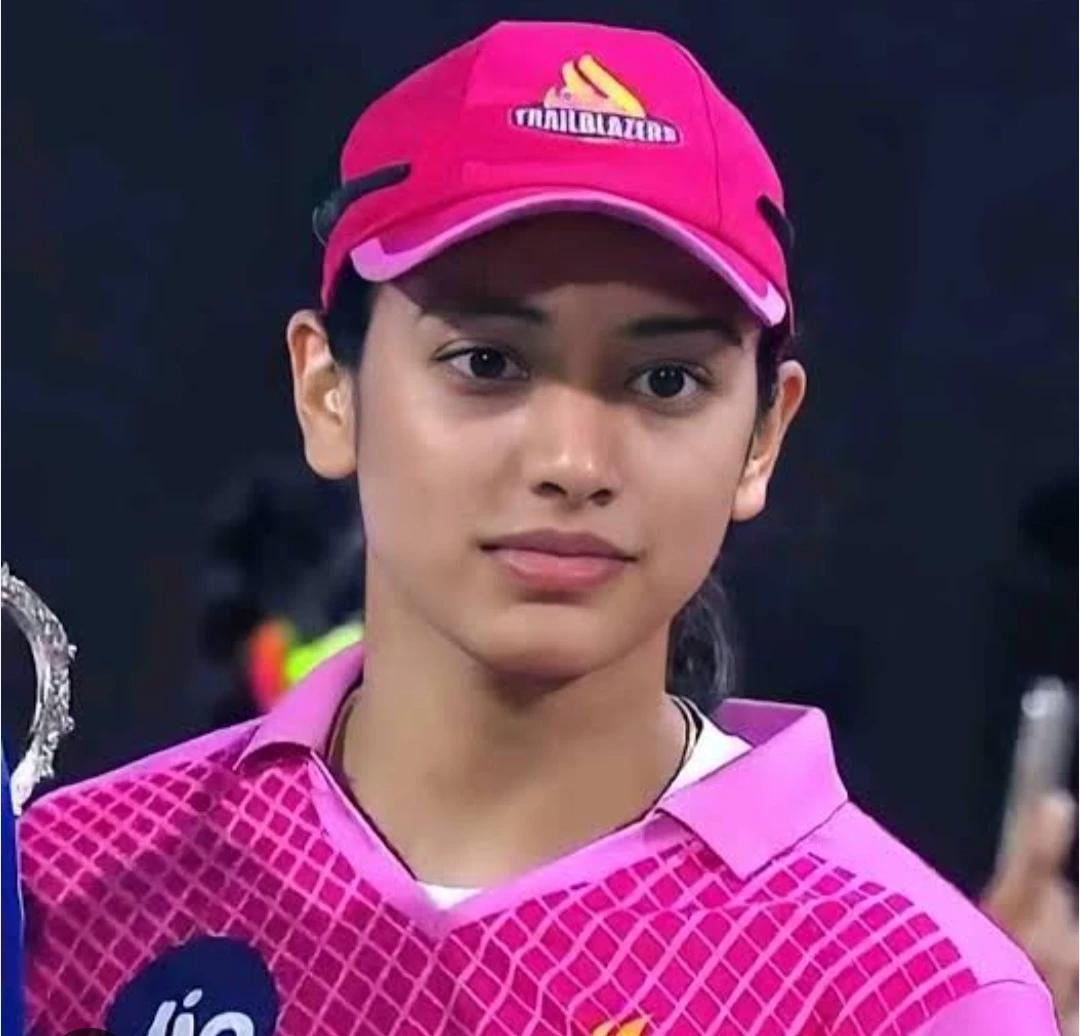 Smriti Mandhana  thumbnail