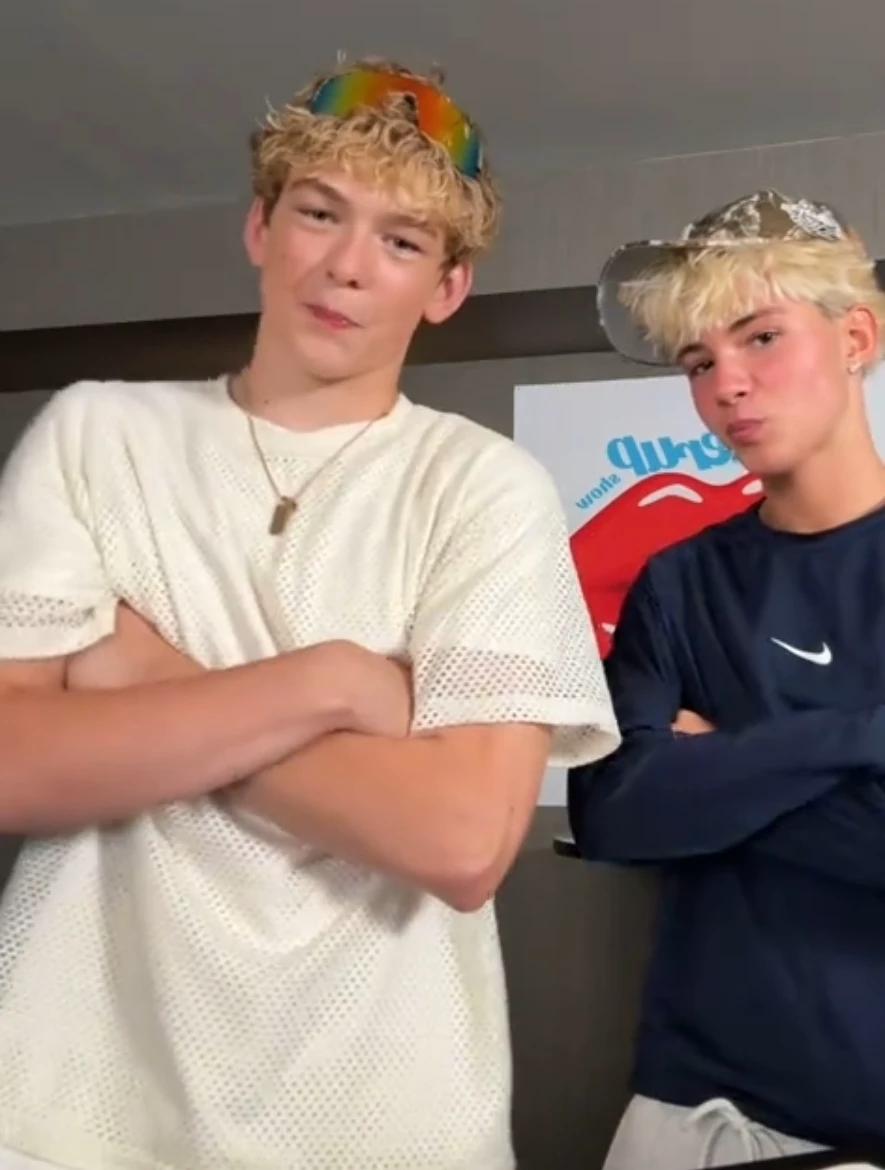 The Internet Duo Chaos thumbnail