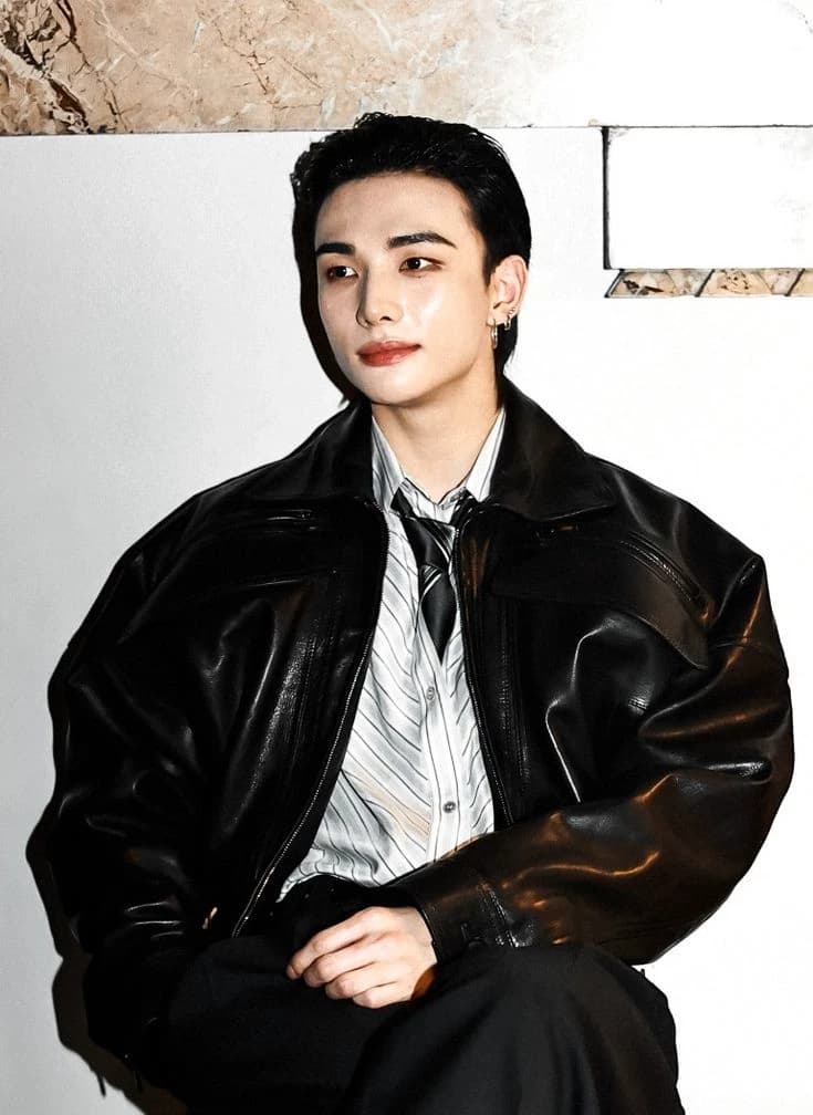Hwang Hyunjin thumbnail