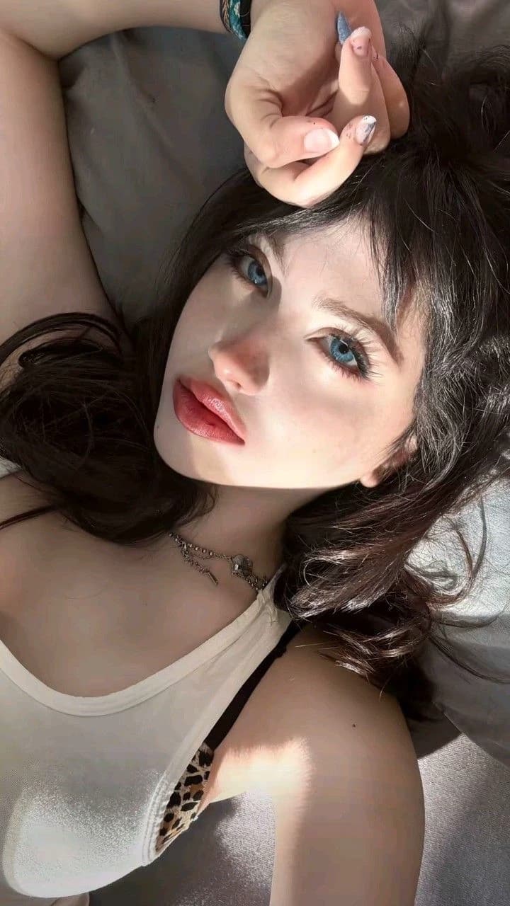 Julia thumbnail