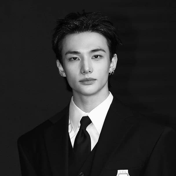Hwang Hyunjin thumbnail