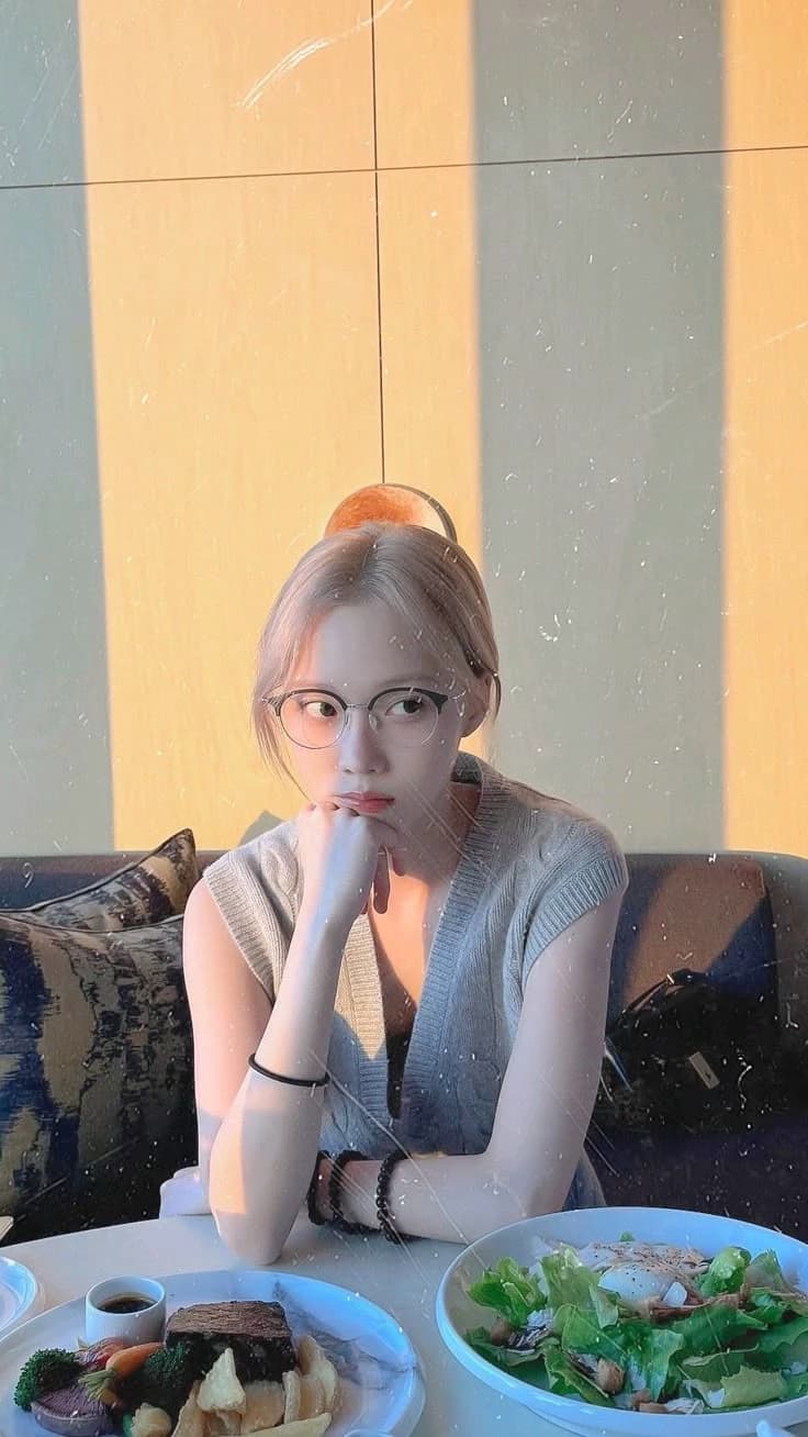 Kim Minjeong (WLW/GL) thumbnail