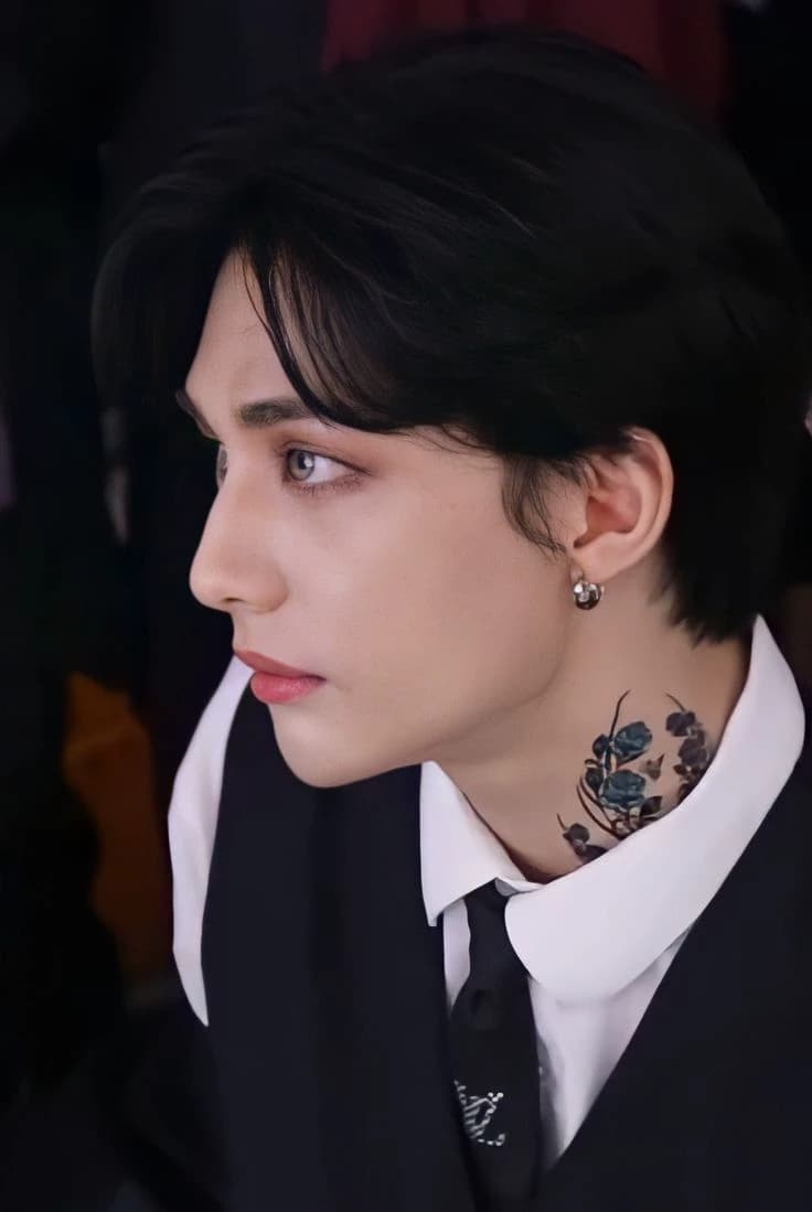 hwang hyunjin thumbnail