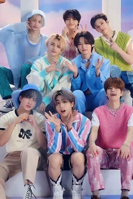 STRAY KIDS thumbnail