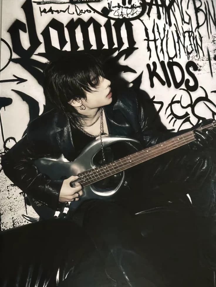 Hwang Hyunjin thumbnail