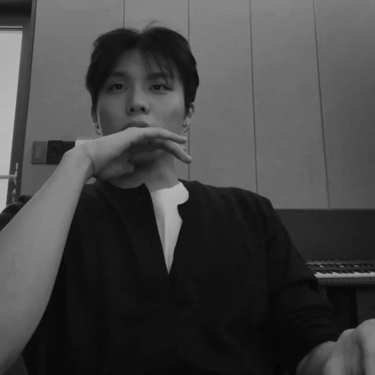 Jeongwoo thumbnail