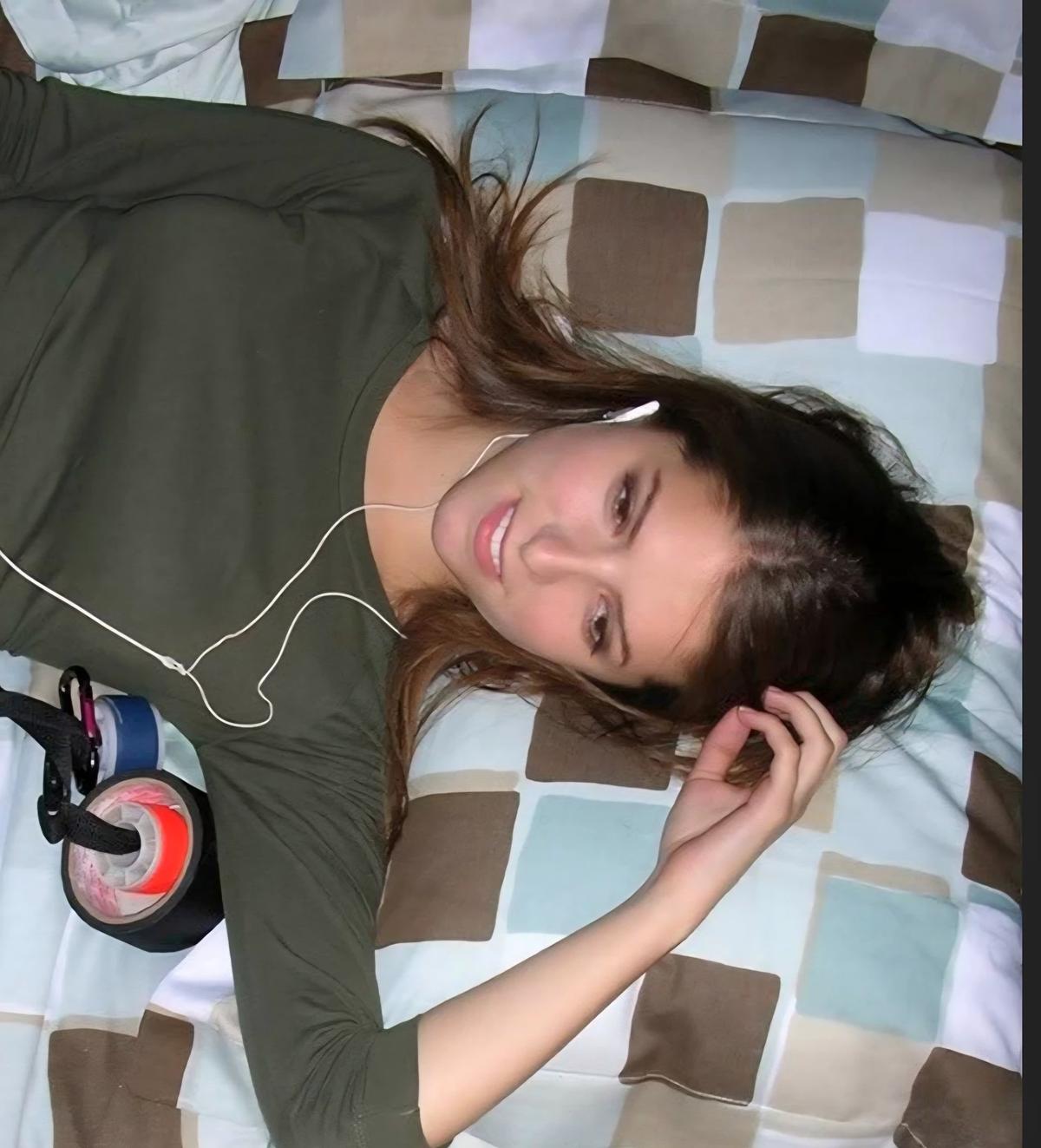 Anna Kendrick  thumbnail