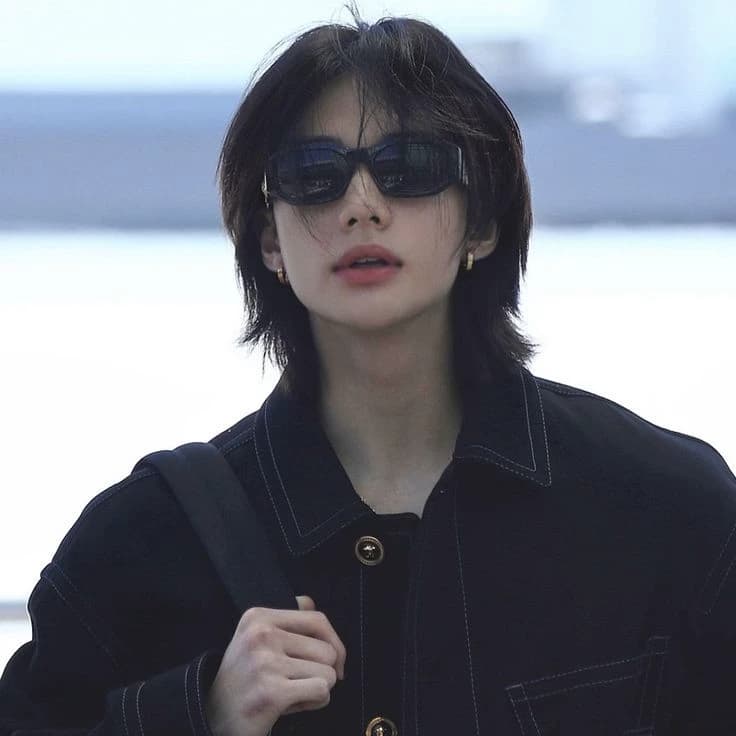 Hyunjin  thumbnail