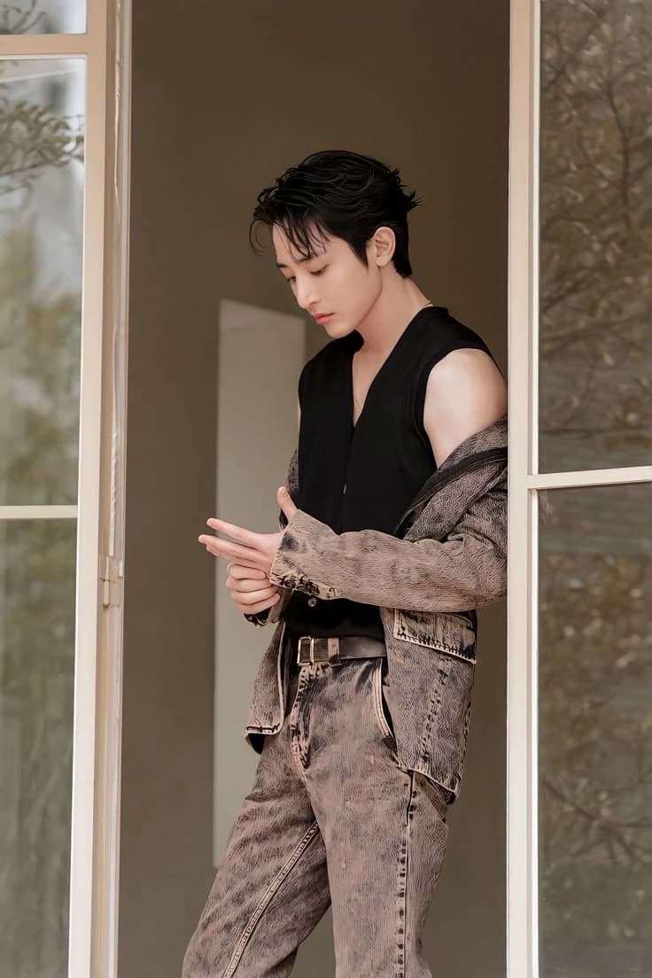 Lee so Hyuk thumbnail