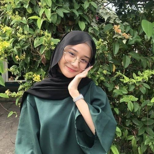 Damia thumbnail