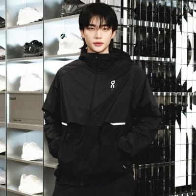 Hwang Hyunjin thumbnail