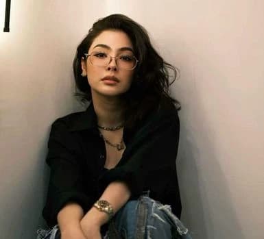Faye thumbnail