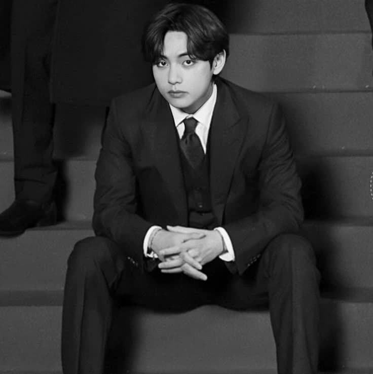 Kim Taehyung thumbnail
