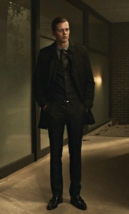 Bill Skarsgard thumbnail