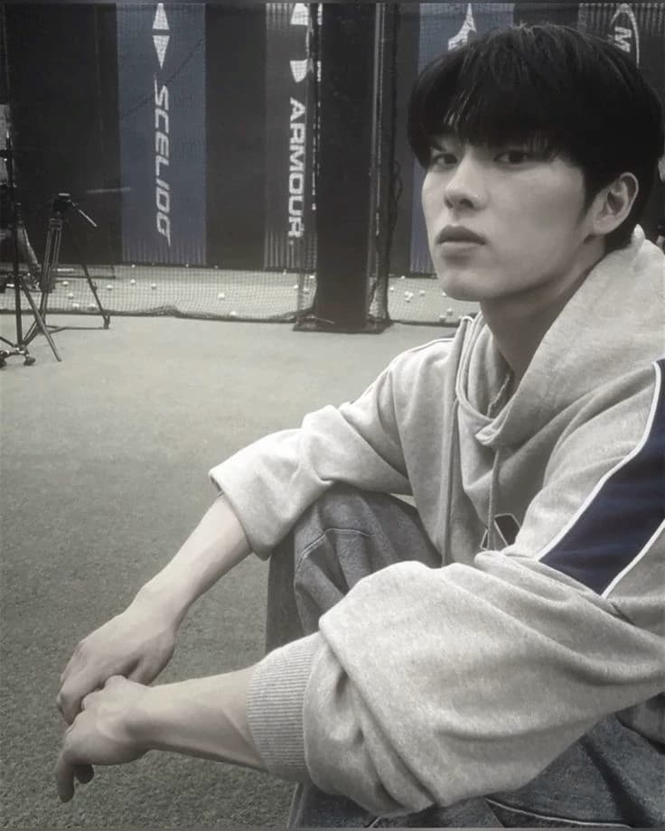 Hyunwook thumbnail