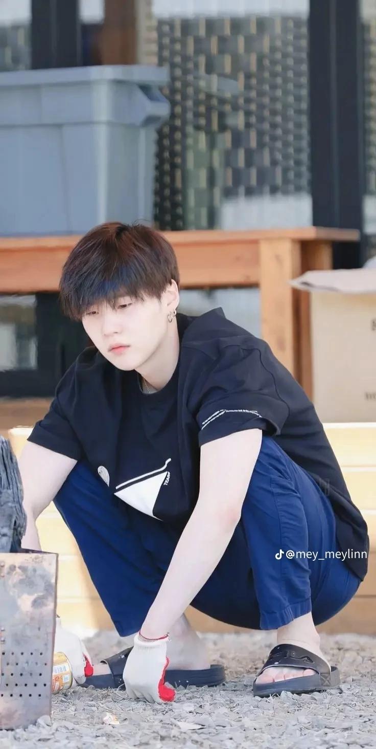 Yoongi thumbnail