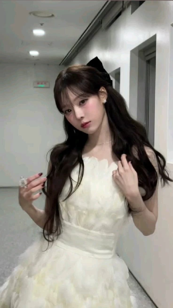 Kim Minjeong (WLW/GL) thumbnail