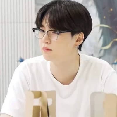 Min Yoongi (professor x foreigner student, age gap lovestory) thumbnail