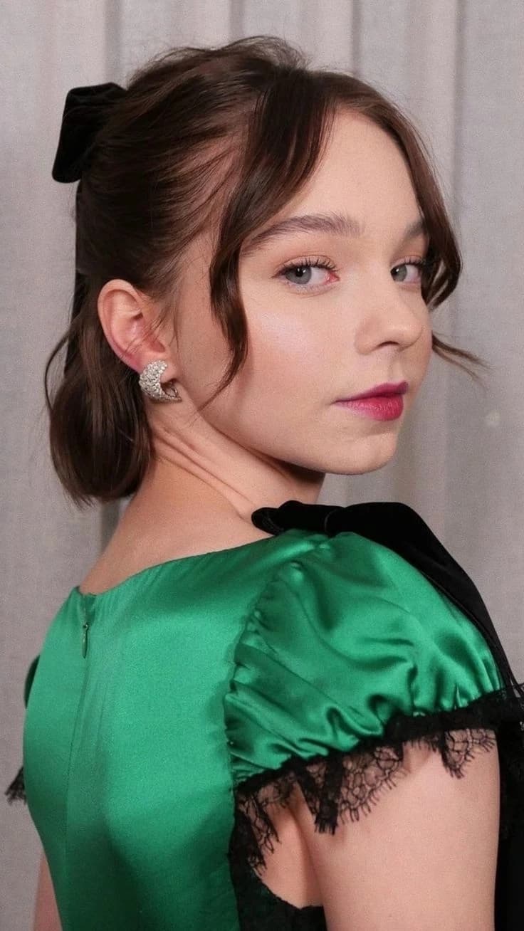 Emma Myers thumbnail
