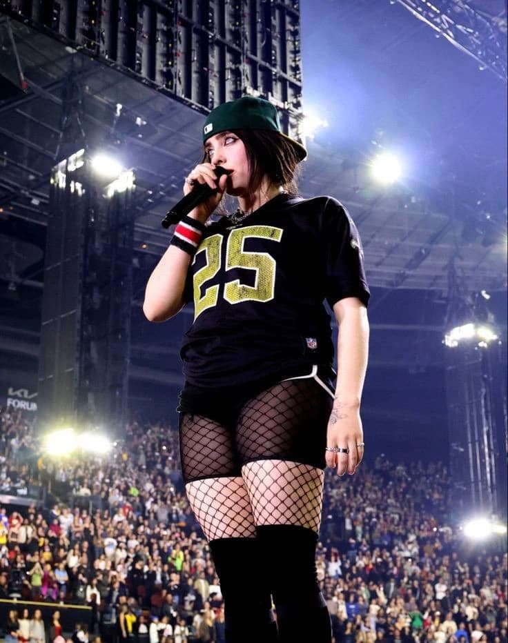 Billie Eilish. thumbnail