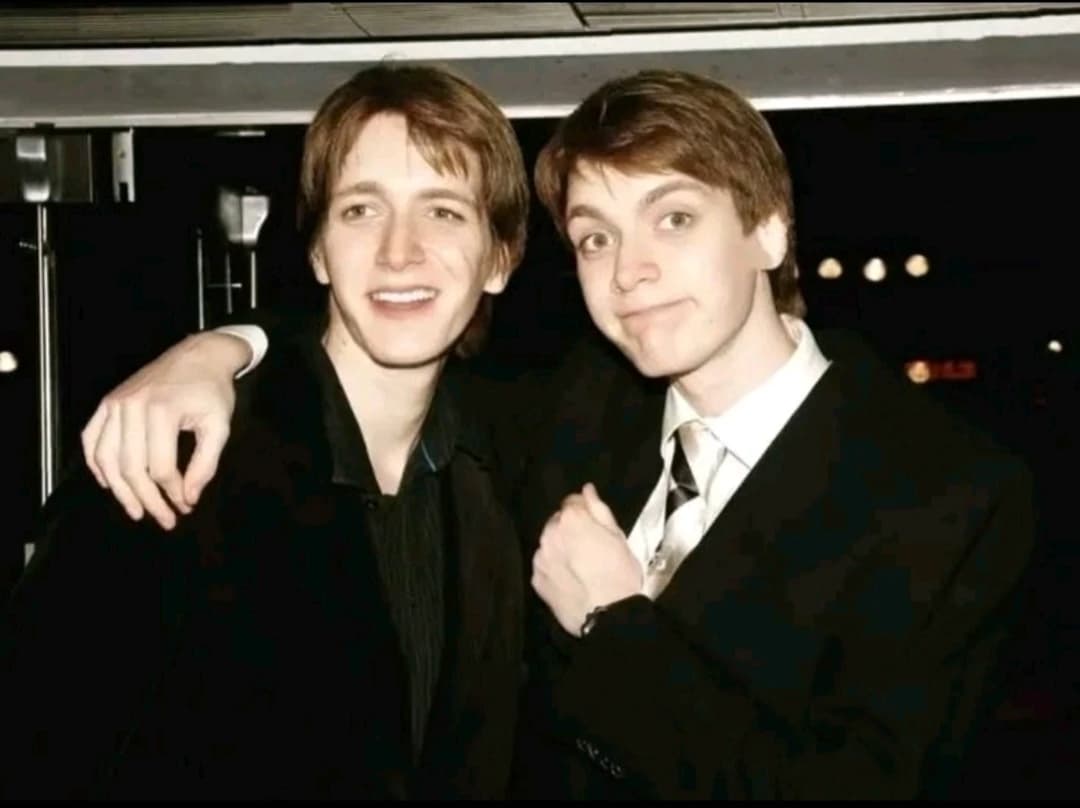 Fred and George Weasley thumbnail