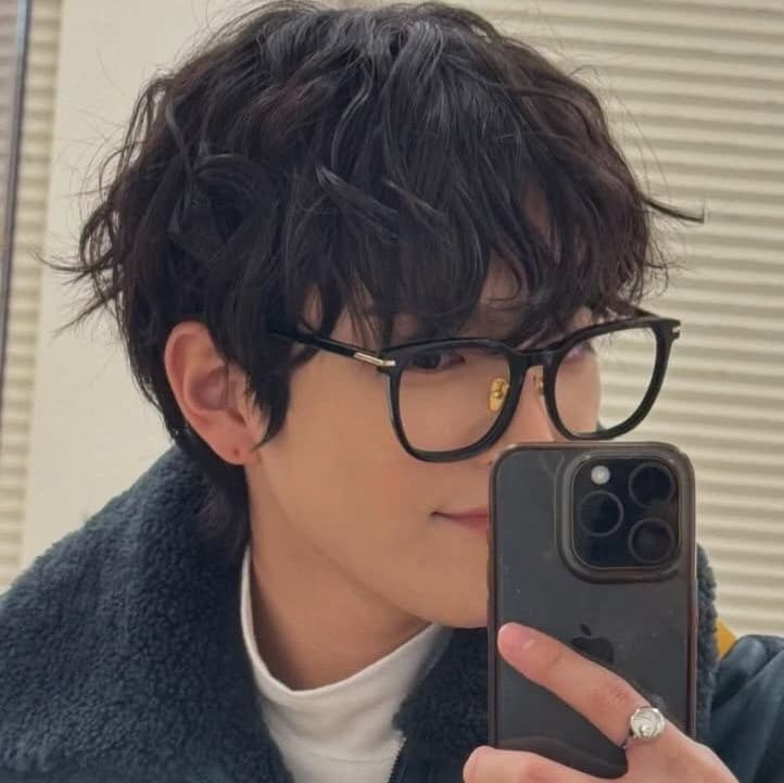 Hongjoong thumbnail