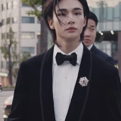 Hwang Hyunjin thumbnail