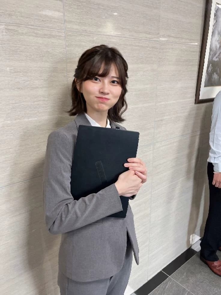 Japanese women  thumbnail