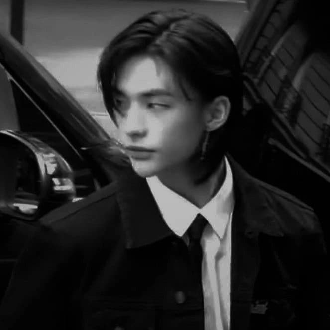 Hyunjin - storts thumbnail