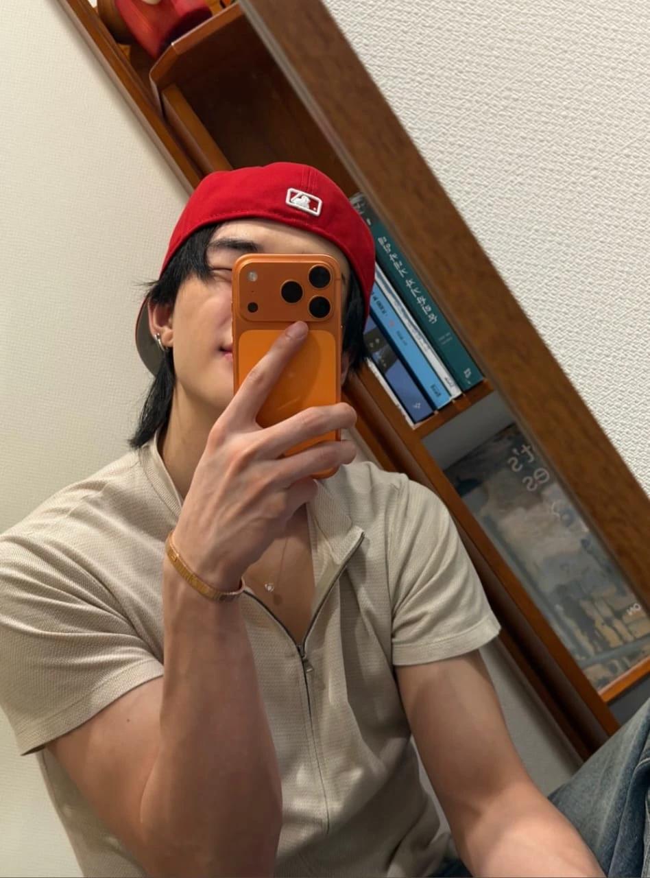 Hyunjin thumbnail