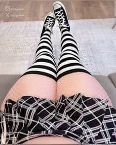 Goth women realm thumbnail