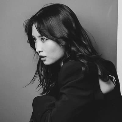 Hirai Momo thumbnail