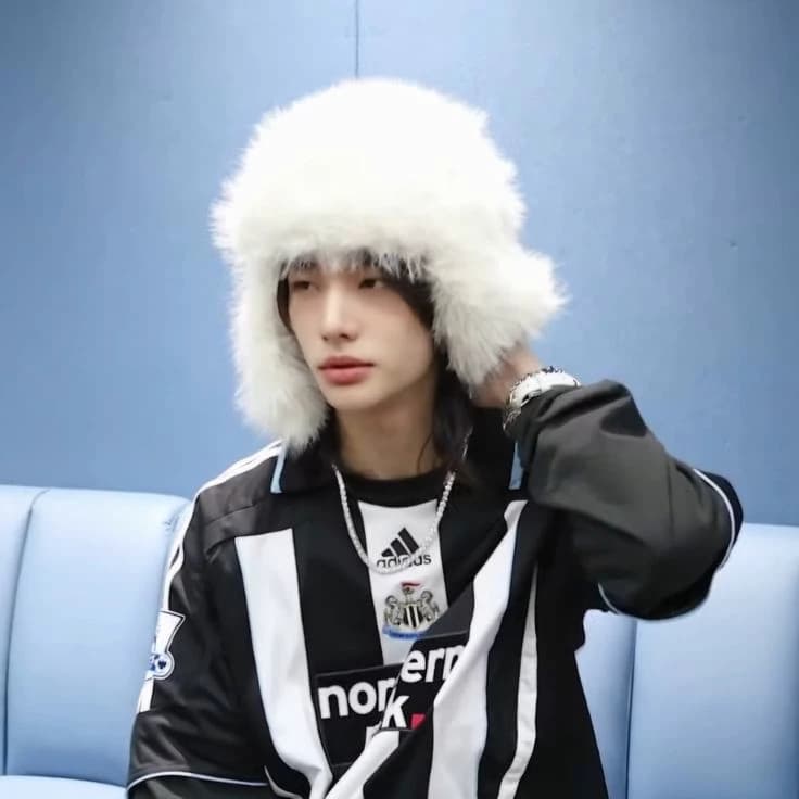 Hyunjin thumbnail