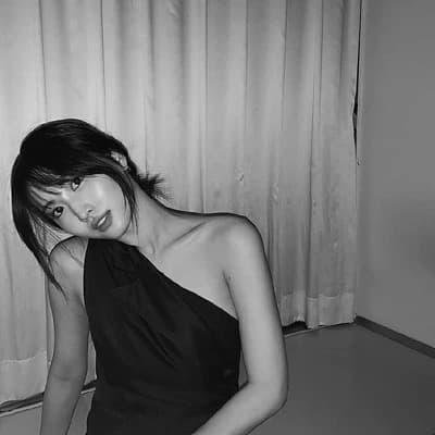 Hirai Momo thumbnail