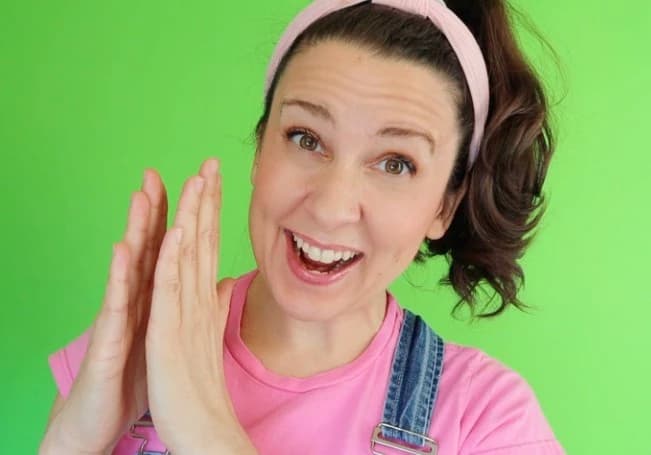 Ms Rachel  thumbnail