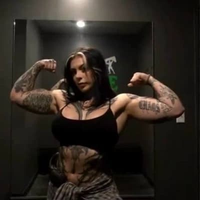 Muscular tatted goth girlfriend  thumbnail