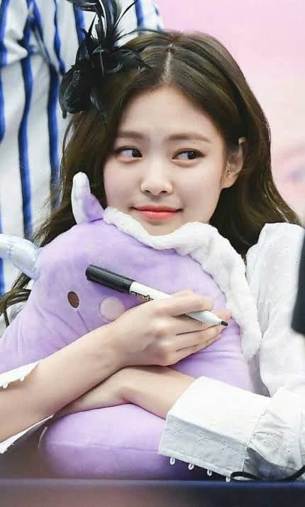 Jennie thumbnail