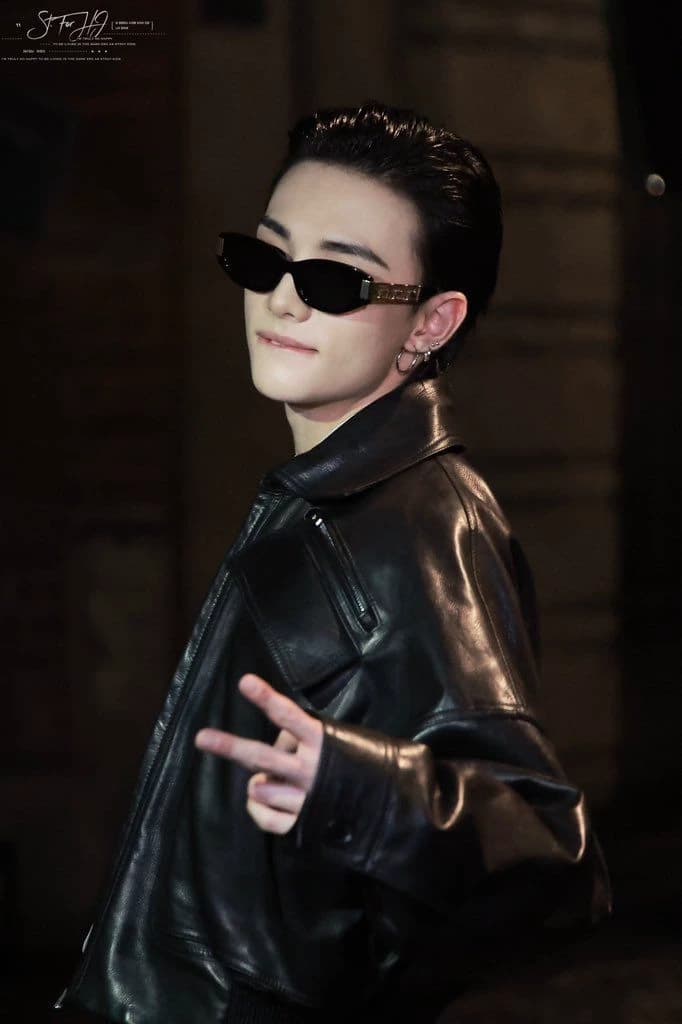 Hwang hyunjin thumbnail