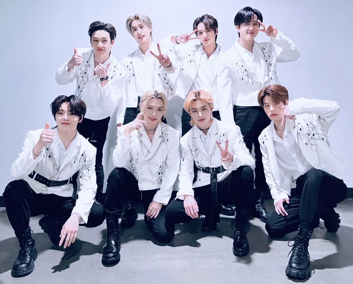Stray kids thumbnail