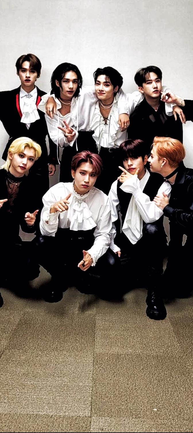 Stray kids thumbnail