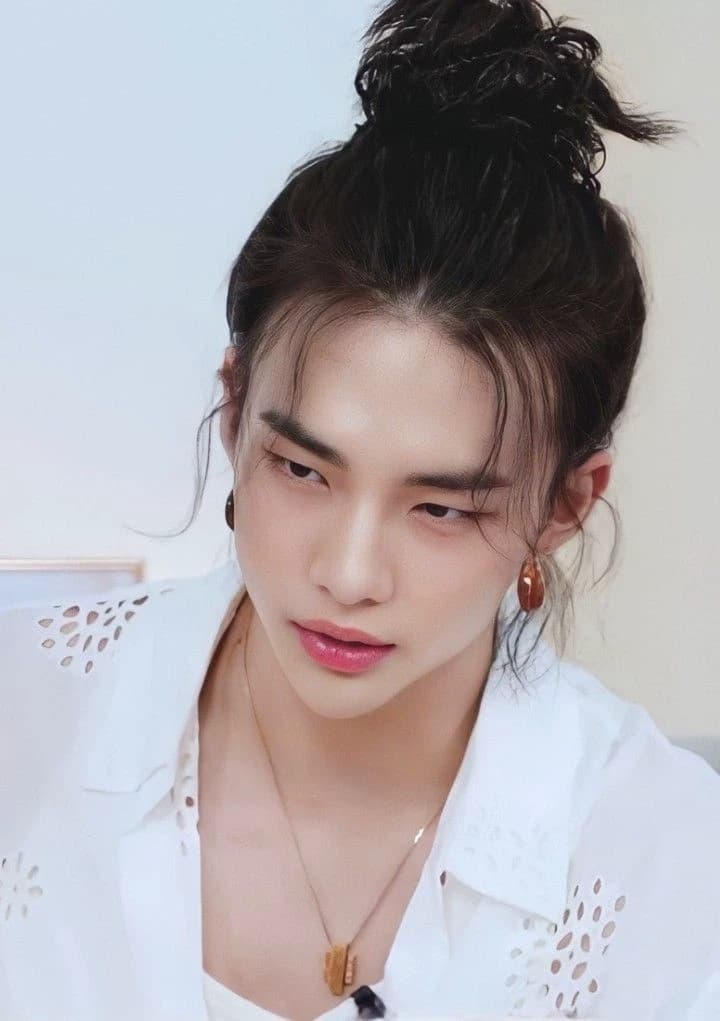 Hyunsung thumbnail