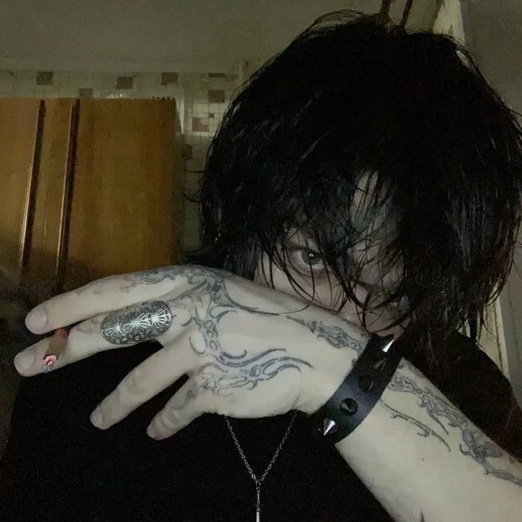 Dilan /† Your emo and weird brother thumbnail